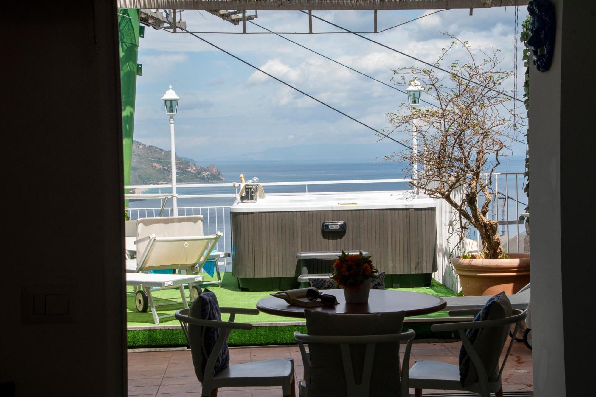 Dream View Suites 陶尔米纳 外观 照片