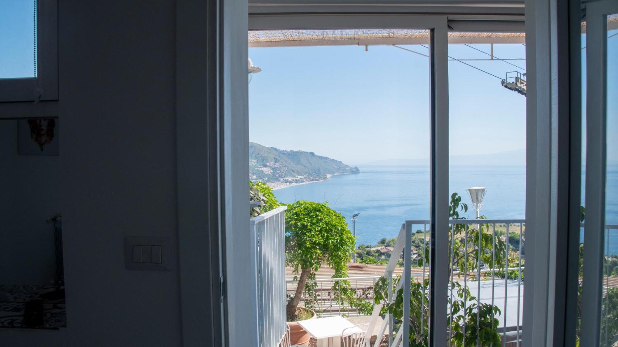 Dream View Suites 陶尔米纳 外观 照片